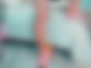 Live cam show with EmilySaaenz - Lean on fapnchat