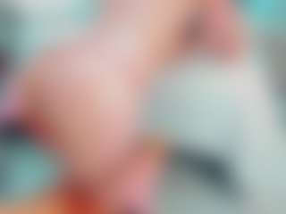 Live cam show with EmilySaaenz - White on Camsoda | colombia