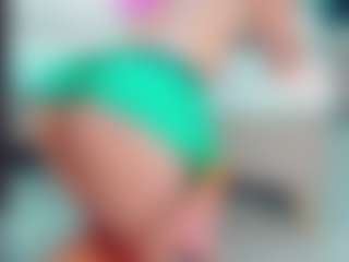 EmilySaaenz's Live Sex Cam Show