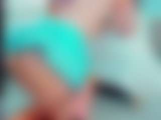 Live cam show with EmilySaaenz - Brown Eyes on Camsoda