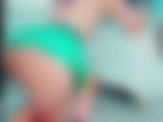 EmilySaaenz's Live Sex Cam Show