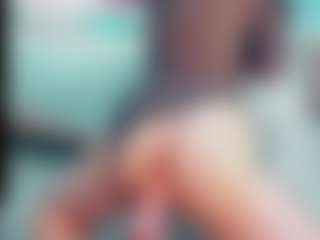 Live cam show with EmilySaaenz - Brown Eyes on Camsoda