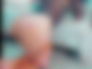 EmilySaaenz's Live Sex Cam Show