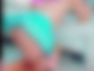 EmilySaaenz's Live Sex Cam Show
