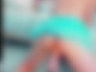Live cam show with EmilySaaenz - Average on alttransgirls