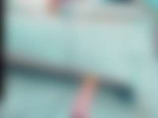 Live cam show with EmilySaaenz - No Smoking on camtv