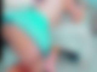 Live cam show with EmilySaaenz - Black Hair on instabang