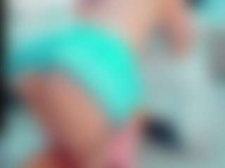 EmilySaaenz's Live Sex Cam Show