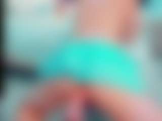 Live cam show with EmilySaaenz - Lean on Camsoda