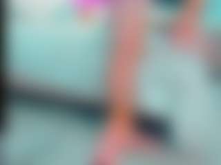 Live cam show with EmilySaaenz - Lean on Camsoda