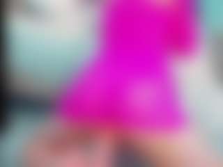 Live cam show with EmilySaaenz - Drinking on Camsoda