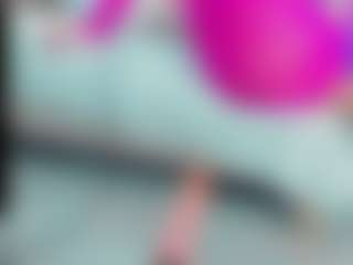 EmilySaaenz's Live Sex Cam Show