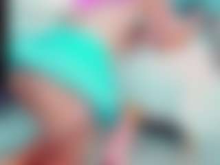 EmilySaaenz's Live Sex Cam Show