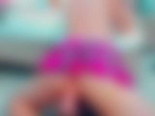 Live cam show with EmilySaaenz - HD on Fling VIP Chat