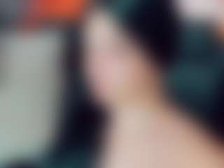 EmmaSaenz's Live Sex Cam Show