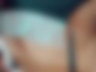 EmmaSaenz's Live Sex Cam Show