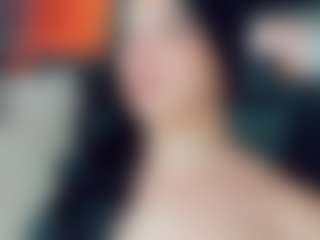 EmmaSaenz's Live Sex Cam Show