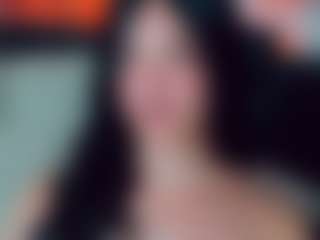 EmmaSaenz's Live Sex Cam Show