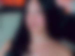 EmmaSaenz's Live Sex Cam Show