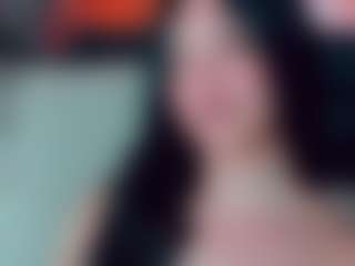 EmmaSaenz's Live Sex Cam Show