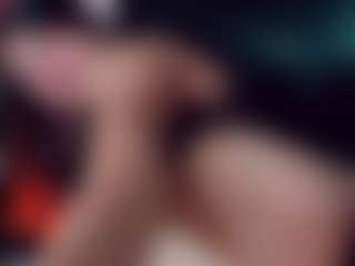EmmaSaenz's Live Sex Cam Show