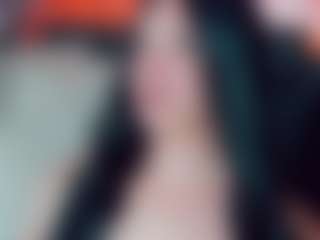 EmmaSaenz's Live Sex Cam Show