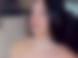 EmmaSaenz's Live Sex Cam Show