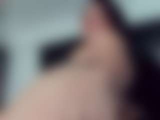 EmmaSaenz's Live Sex Cam Show