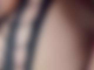 EmmaSaenz's Live Sex Cam Show
