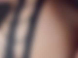 EmmaSaenz's Live Sex Cam Show