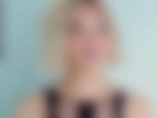 EmmaSaenz's Live Sex Cam Show