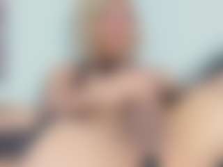 EmmaSaenz's Live Sex Cam Show