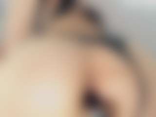 EmmaSaenz's Live Sex Cam Show