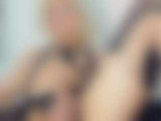 EmmaSaenz's Live Sex Cam Show