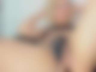 Live cam show with EmmaSaenz - Young Adult on Camsoda