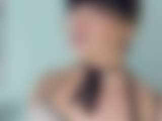Live cam show with EmmaSaenz - Fetish on AdultVida.com