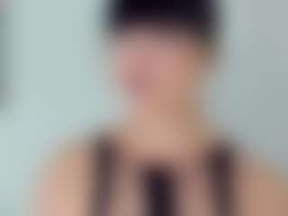 EmmaSaenz's Live Sex Cam Show
