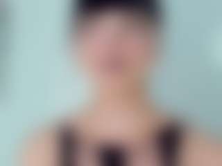 Live cam show with EmmaSaenz - Young Adult on Camsoda.co
