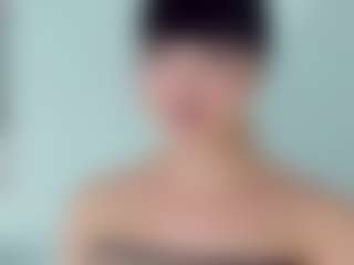 EmmaSaenz's Live Sex Cam Show
