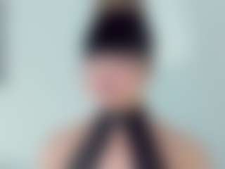 EmmaSaenz's Live Sex Cam Show