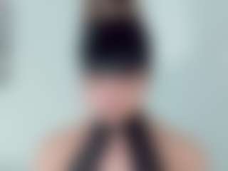 EmmaSaenz's Live Sex Cam Show