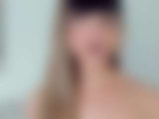 Live cam show with EmmaSaenz - Uk on CamClone | colombia