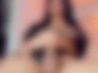EmmaSaenz's Live Sex Cam Show