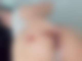 EmmaSaenz's Live Sex Cam Show