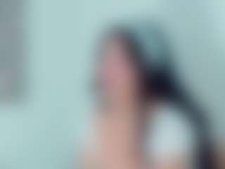 EmmaSaenz's Live Sex Cam Show
