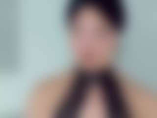 EmmaSaenz's Live Sex Cam Show