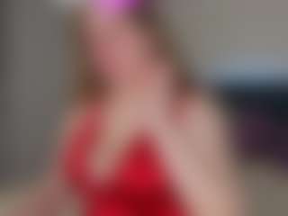 Live cam show with Megan - Upskirt on AdultVida.com