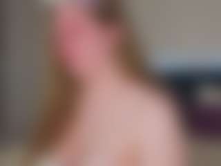 Live cam show with Megan - Solo Show on TeamSkeetLive