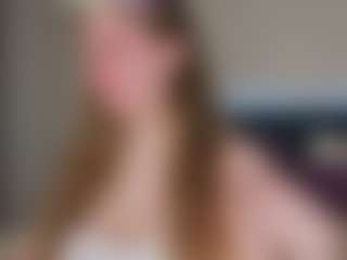 Live cam show with Megan - Body Massage on livesuperchat.net