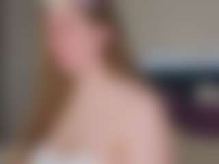 Live cam show with Megan - Solo Show on luckytryst.com